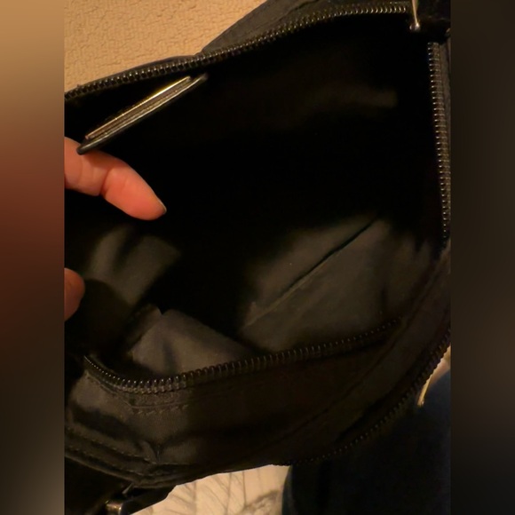 Authentic Prada Vela Nylon Messenger Crossbody Bag - Picture 4 of 7